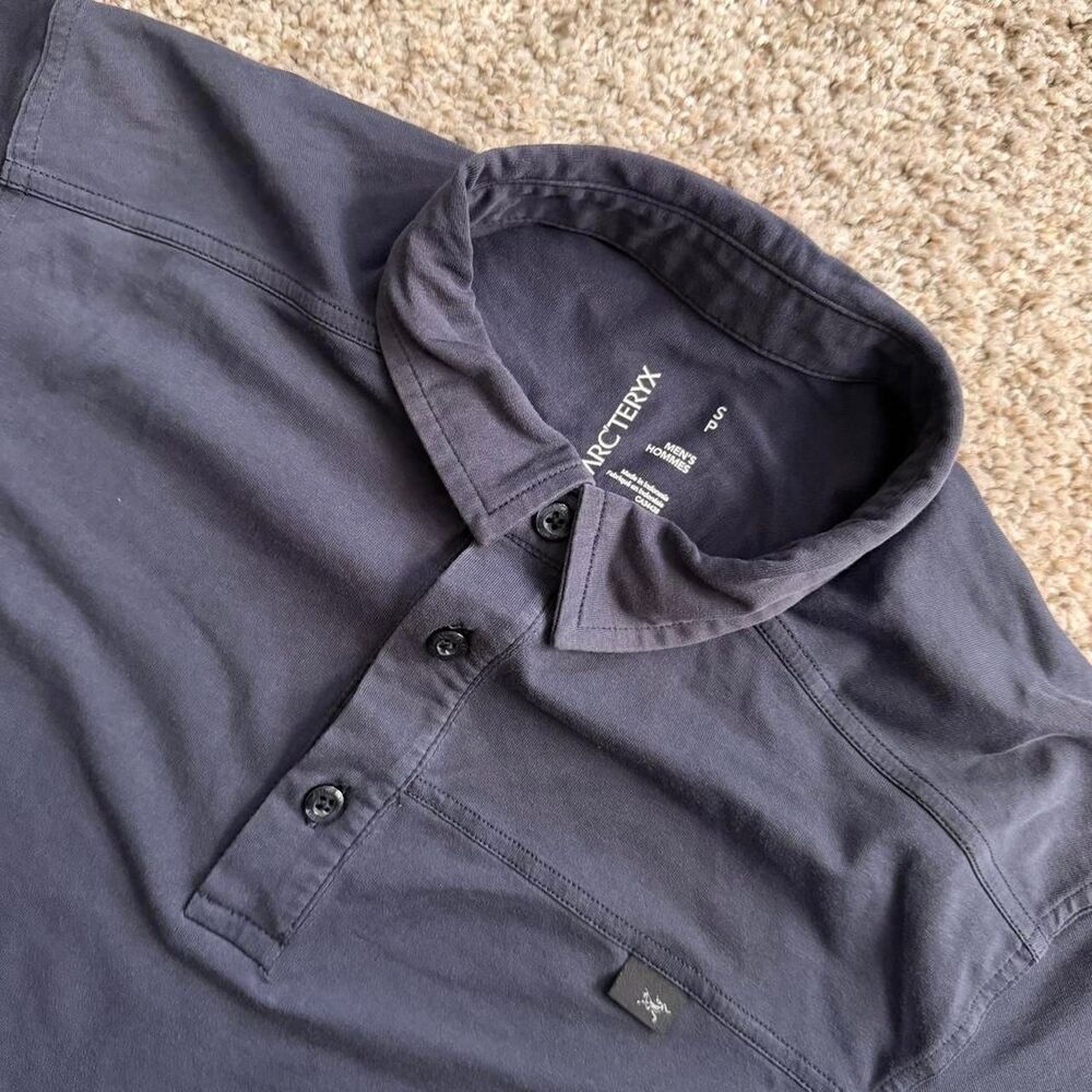Arc’teryx Captive SS Polo Shirt Mens Small Gray Performance Outdoor